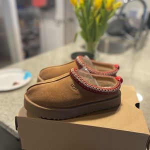 UGG Women's Tazz Platform Slippers In Chestnut - size 7